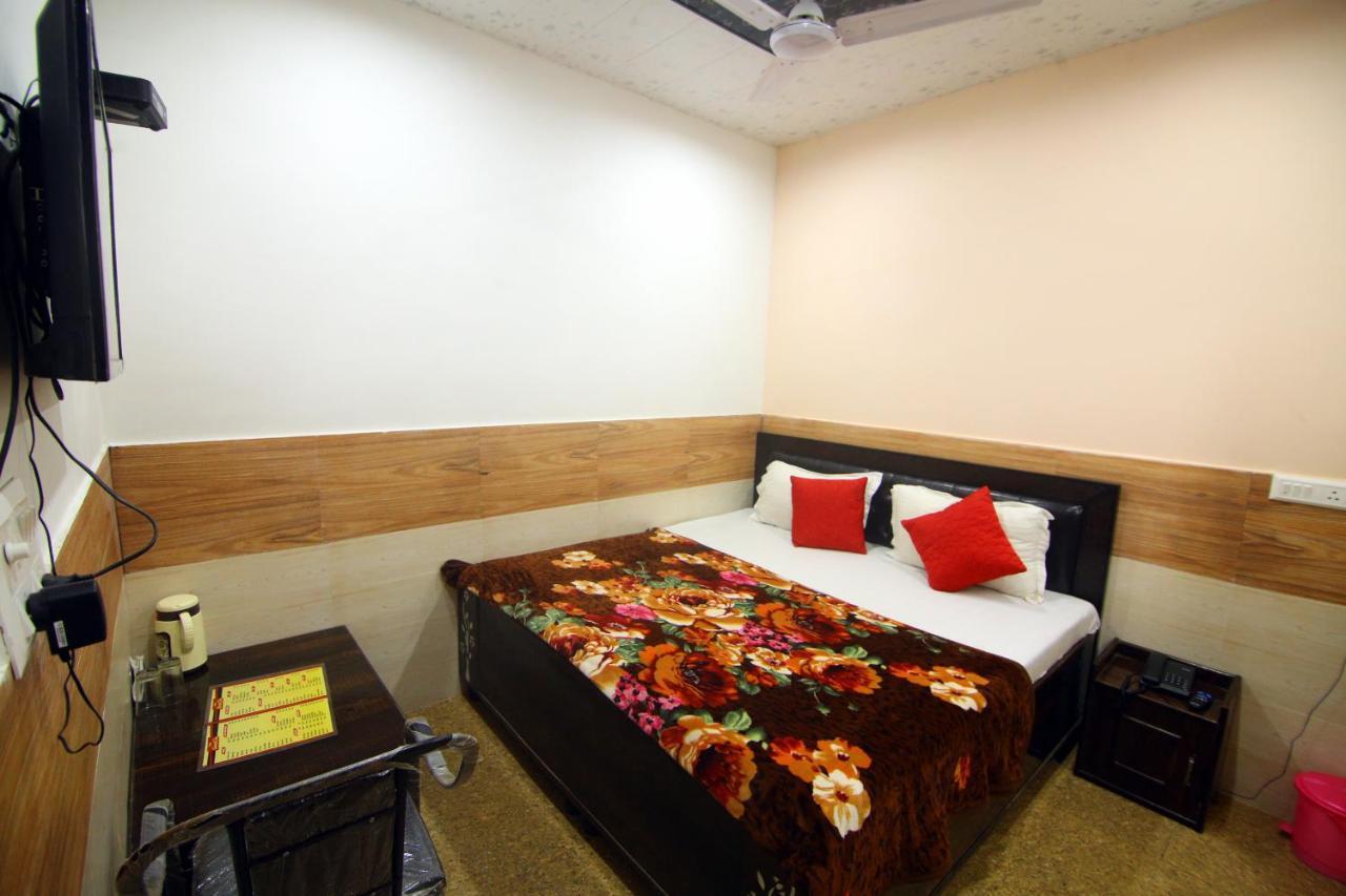 Hotel Amron45 Chandīgarh Zewnętrze zdjęcie