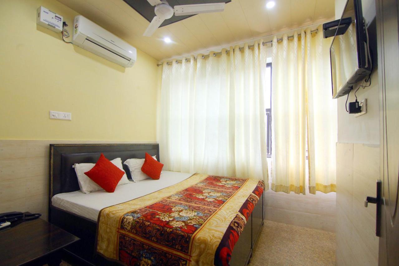 Hotel Amron45 Chandīgarh Zewnętrze zdjęcie