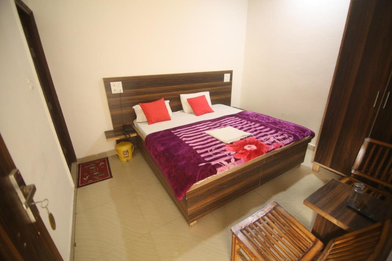 Hotel Amron45 Chandīgarh Zewnętrze zdjęcie