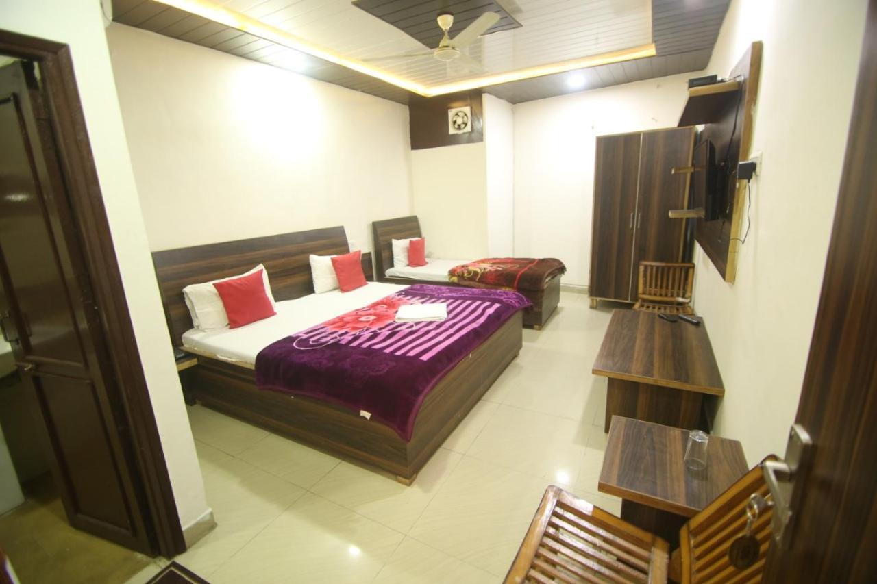Hotel Amron45 Chandīgarh Zewnętrze zdjęcie