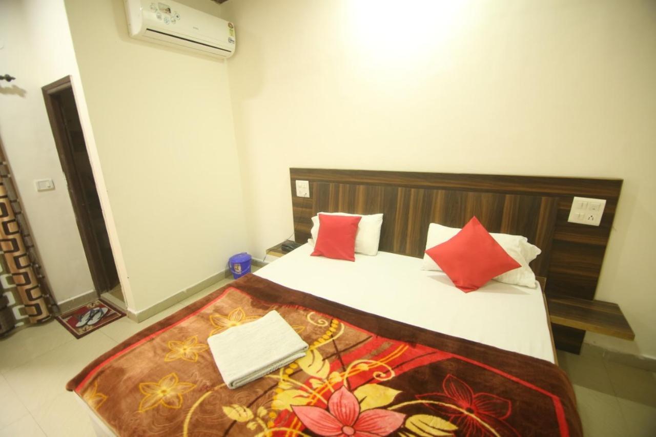 Hotel Amron45 Chandīgarh Zewnętrze zdjęcie