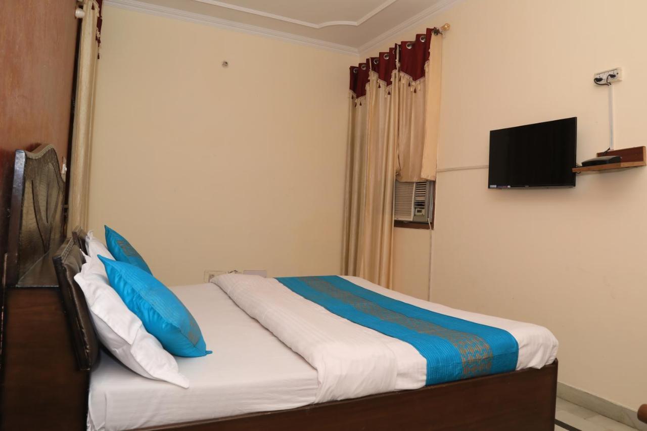 Hotel Amron45 Chandīgarh Zewnętrze zdjęcie
